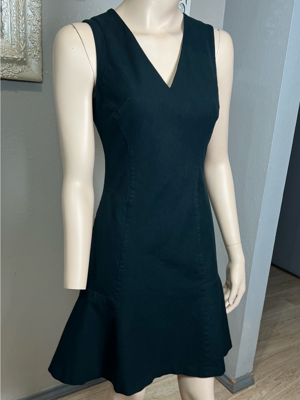 Banana Republic Dark Green/Black V-Neck Sleeveless Flared Hem Dress